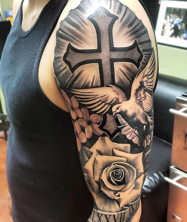 Best 40+ Cross With Roses Tattoo on Arm - September 2023