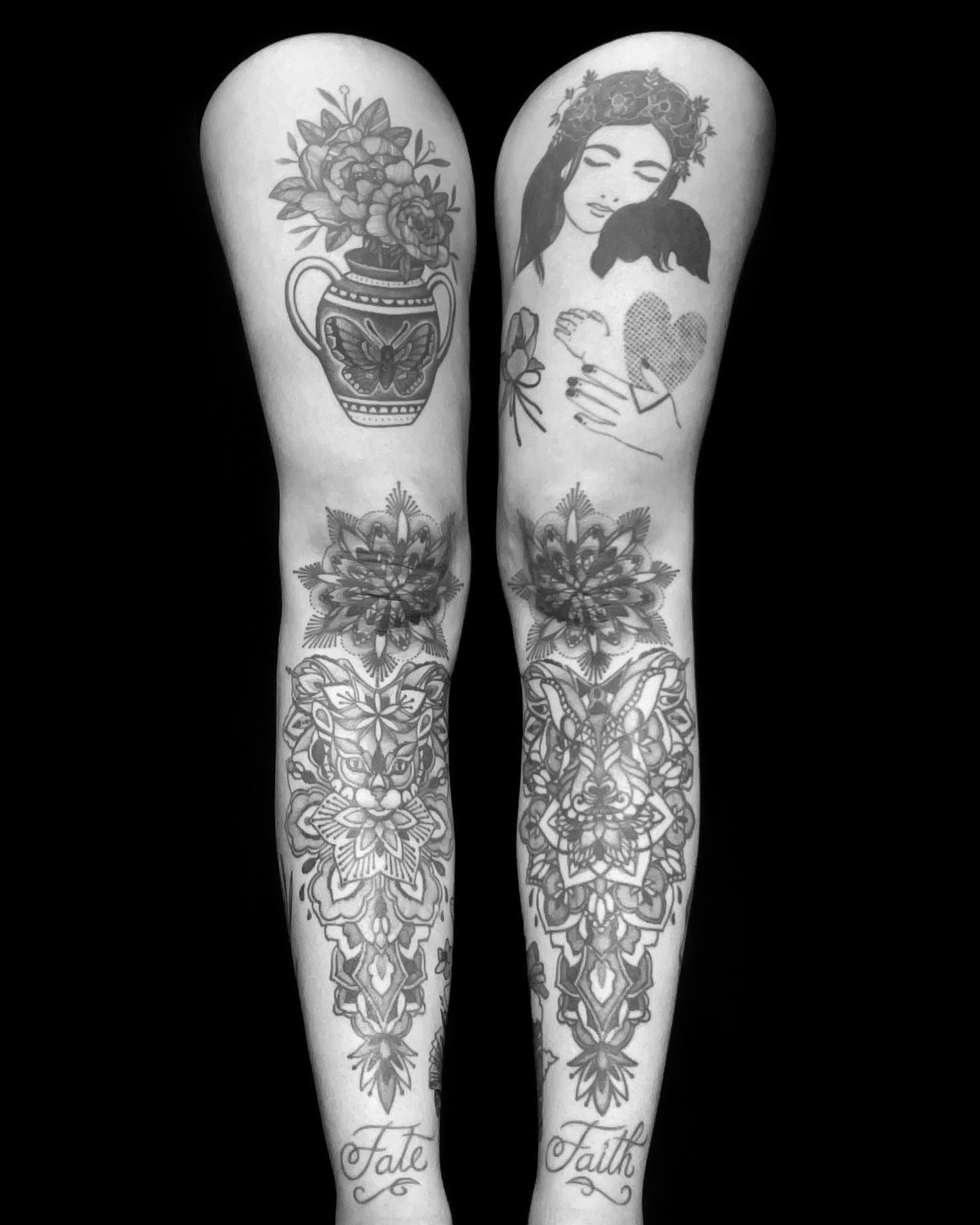 The Best Knee Tattoo Ideas: Most Popular Designs for 2021