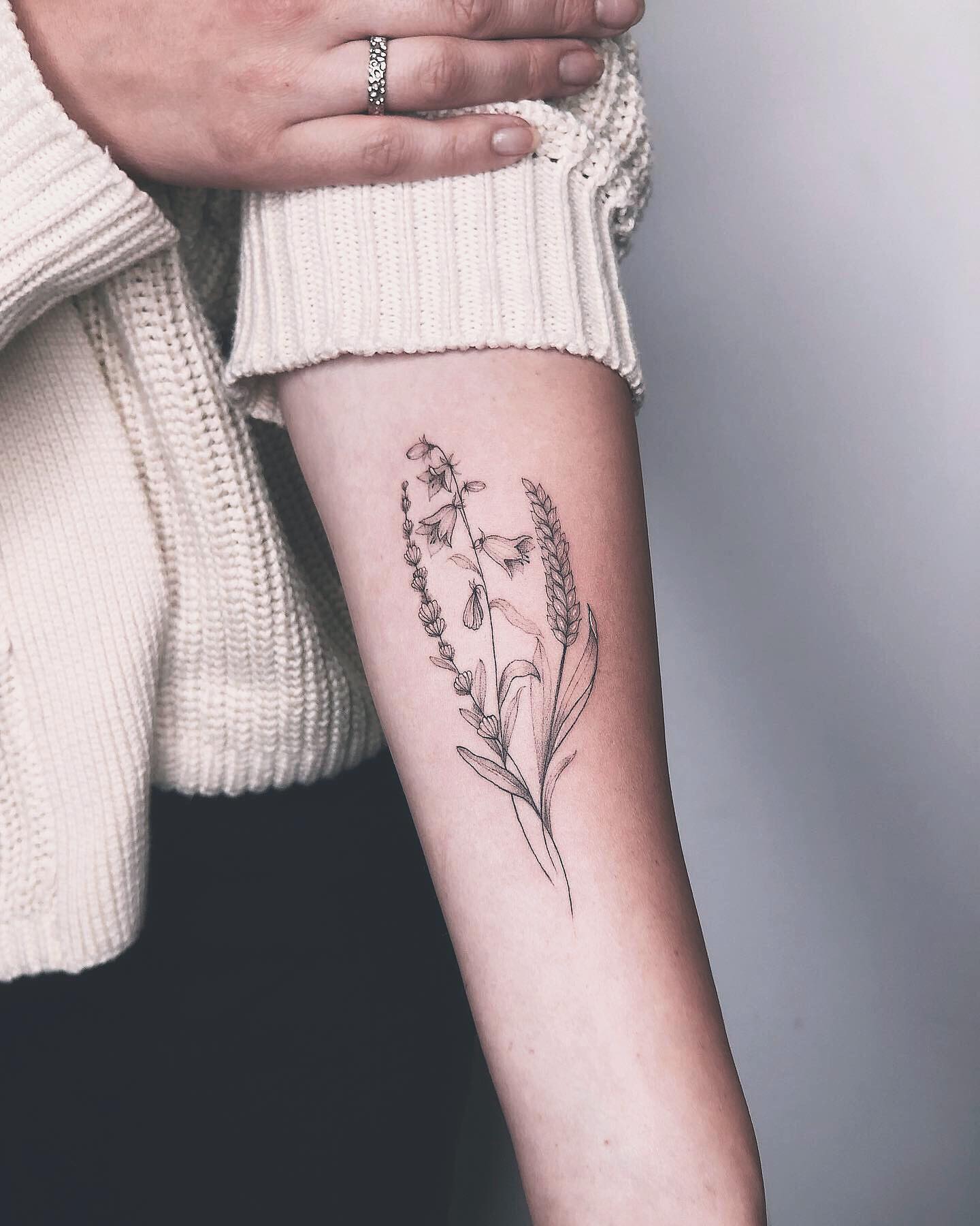 60+ Best Bluebell Flower Tattoo For Women - March 2025