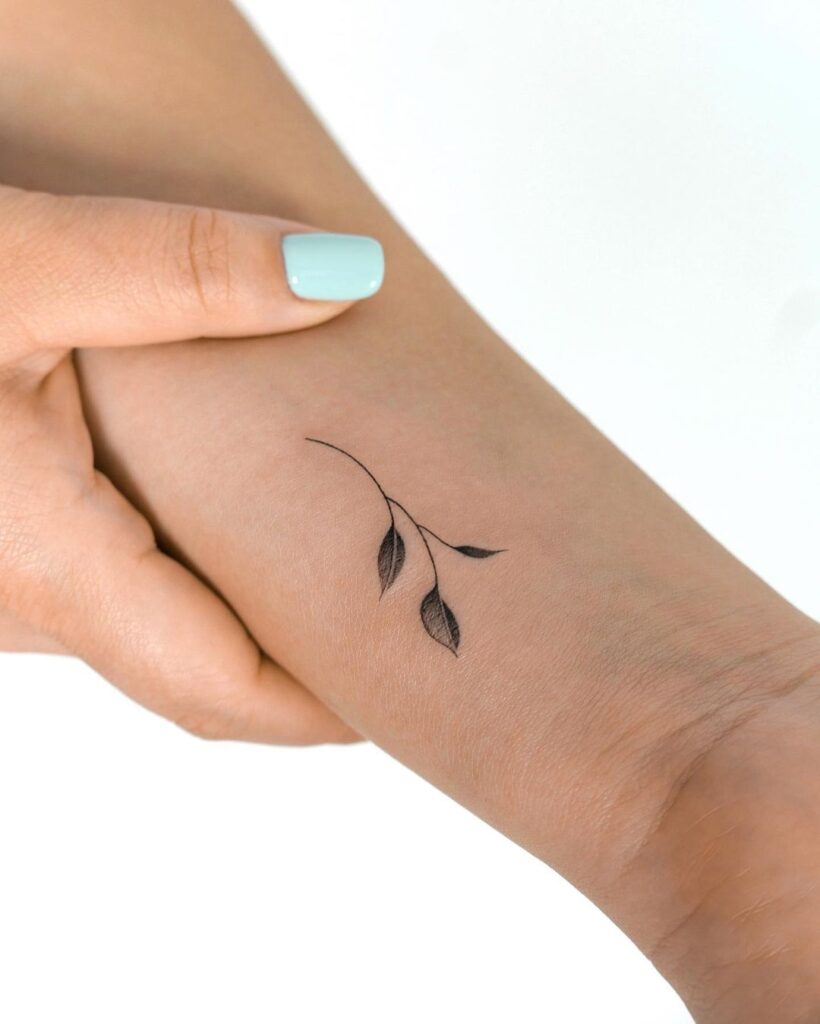 25 Wrist Tattoo Ideas For Girls To Choose From - Godfather Style-cheohanoi.vn