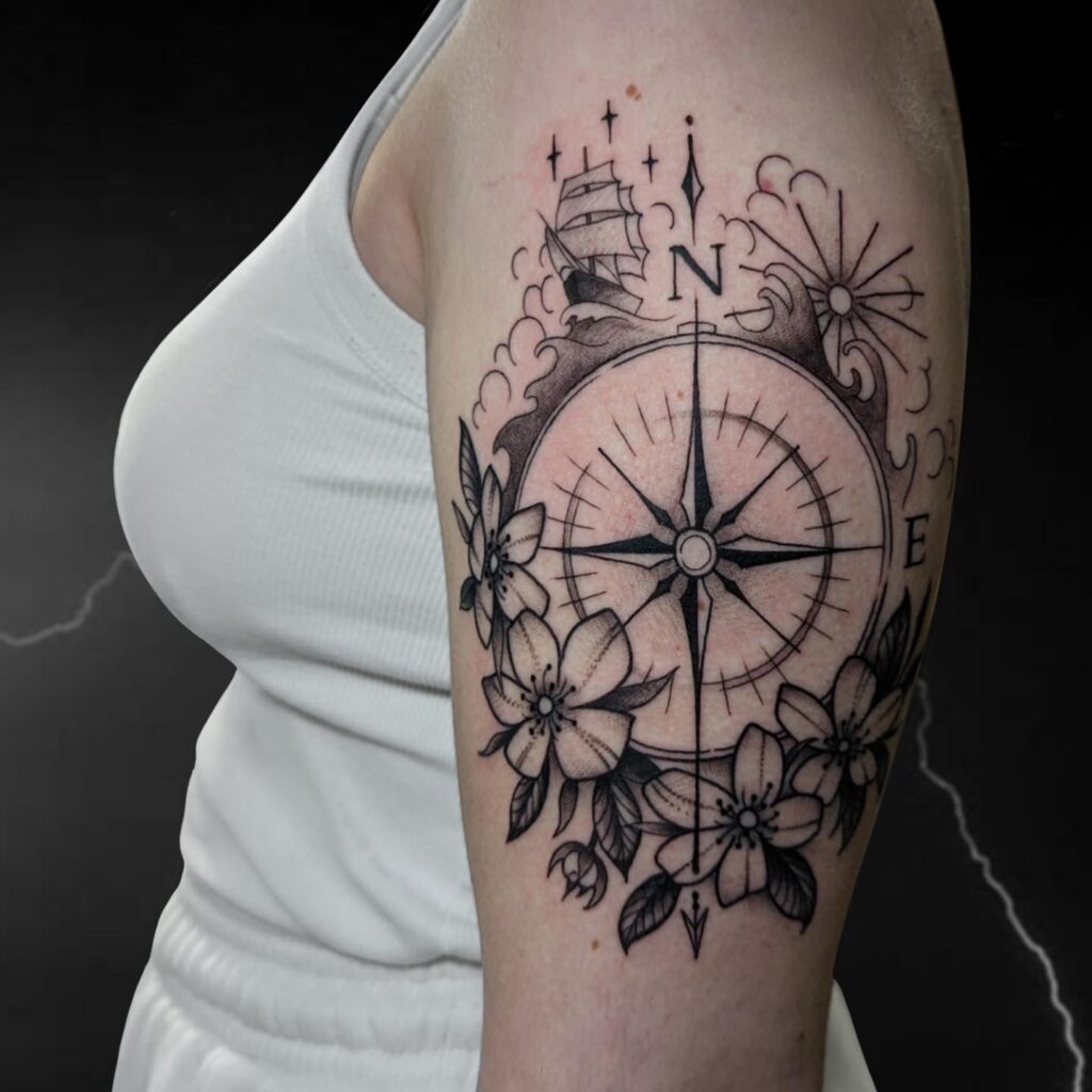 18 Compass Tattoo Ideas For Women - Styleoholic